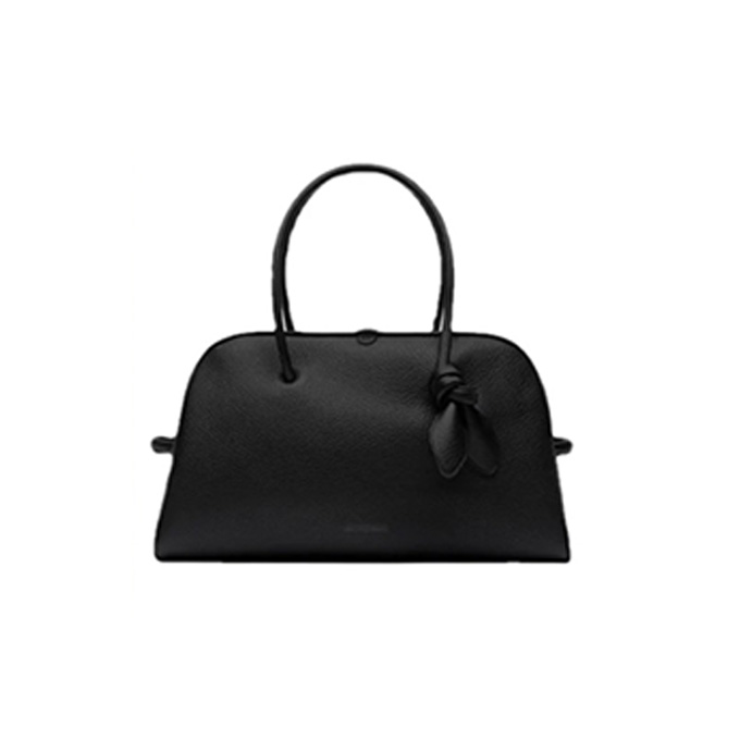 jacquemus le turismo leather shoulder bag